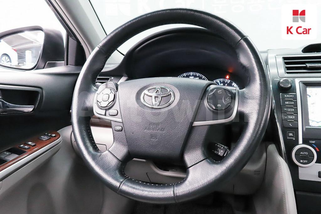 2014 TOYOTA  CAMRY 2.5 XLE - 11