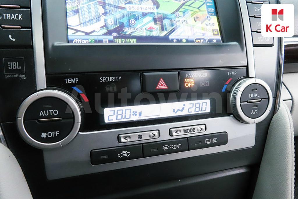 2014 TOYOTA  CAMRY 2.5 XLE - 14
