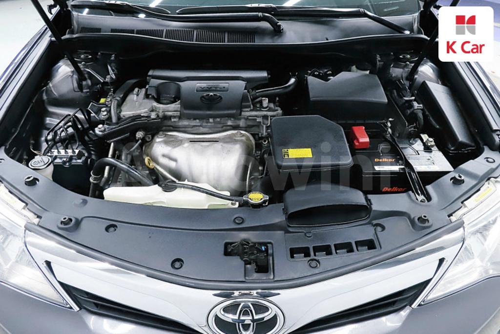 2014 TOYOTA  CAMRY 2.5 XLE - 18