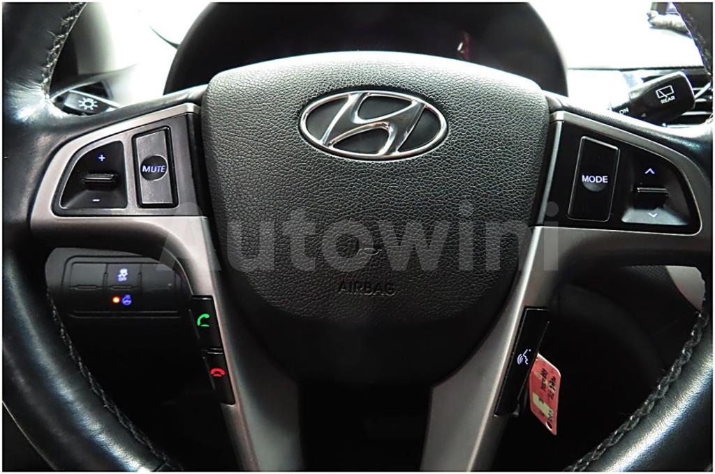 2017 HYUNDAI ACCENT  WIT 1.4 VVT MORDERN - 17