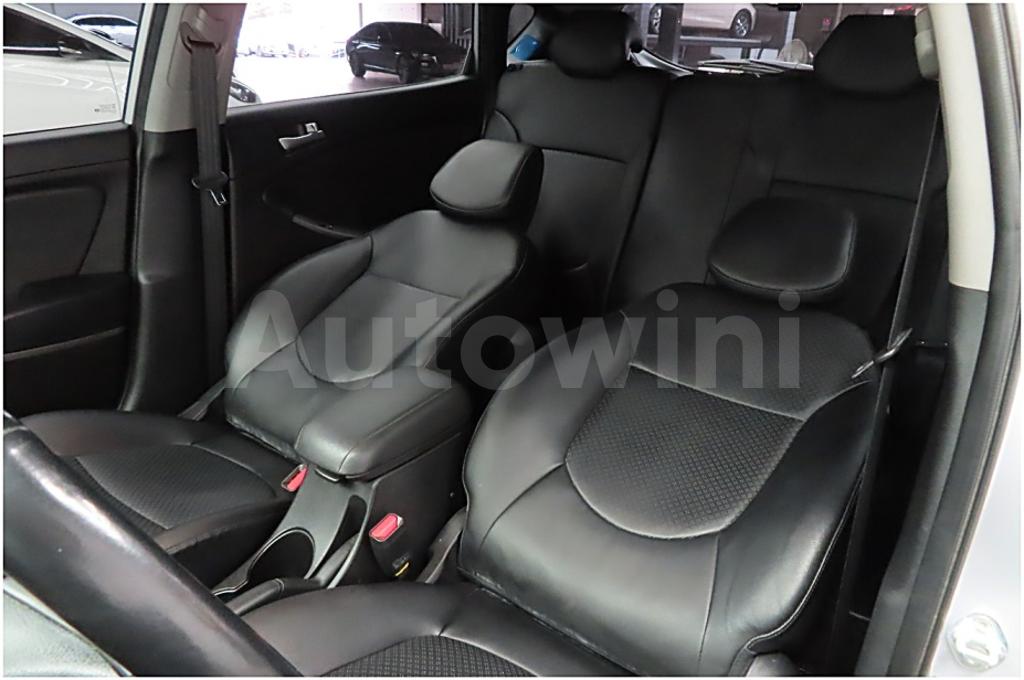 2017 HYUNDAI ACCENT  WIT 1.4 VVT MORDERN - 26