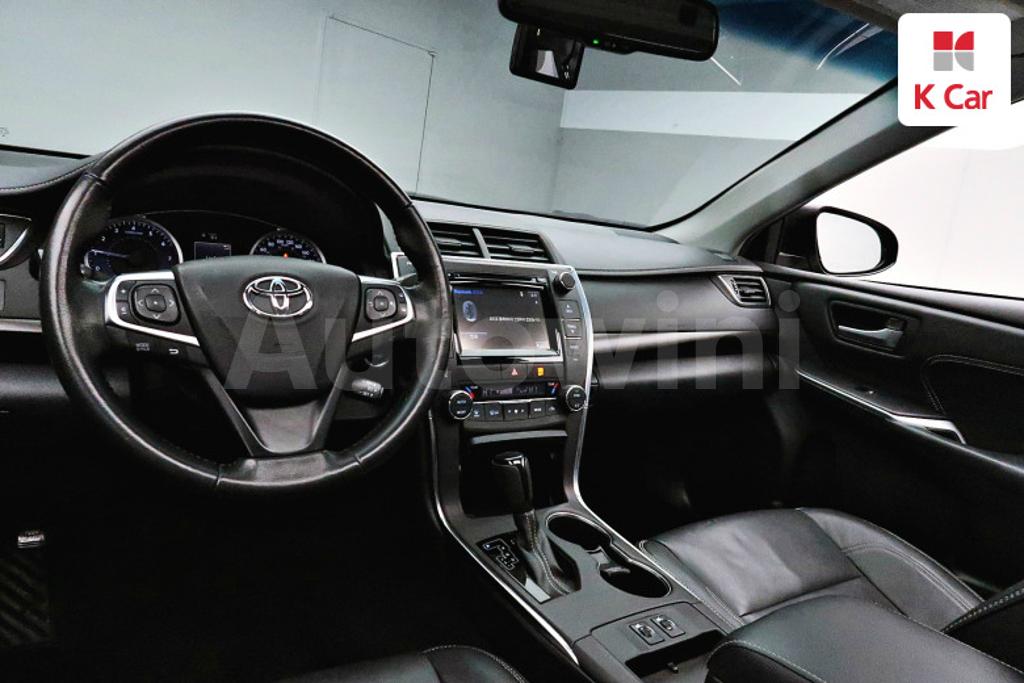 2016 TOYOTA  CAMRY 2.5 XLE - 8