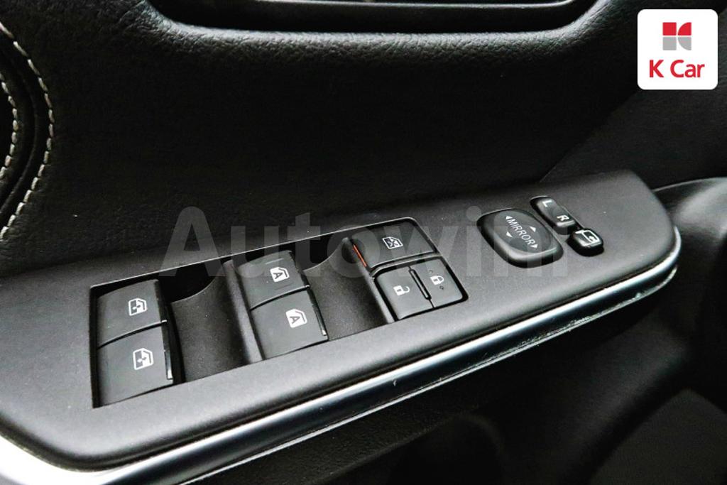 2016 TOYOTA  CAMRY 2.5 XLE - 12
