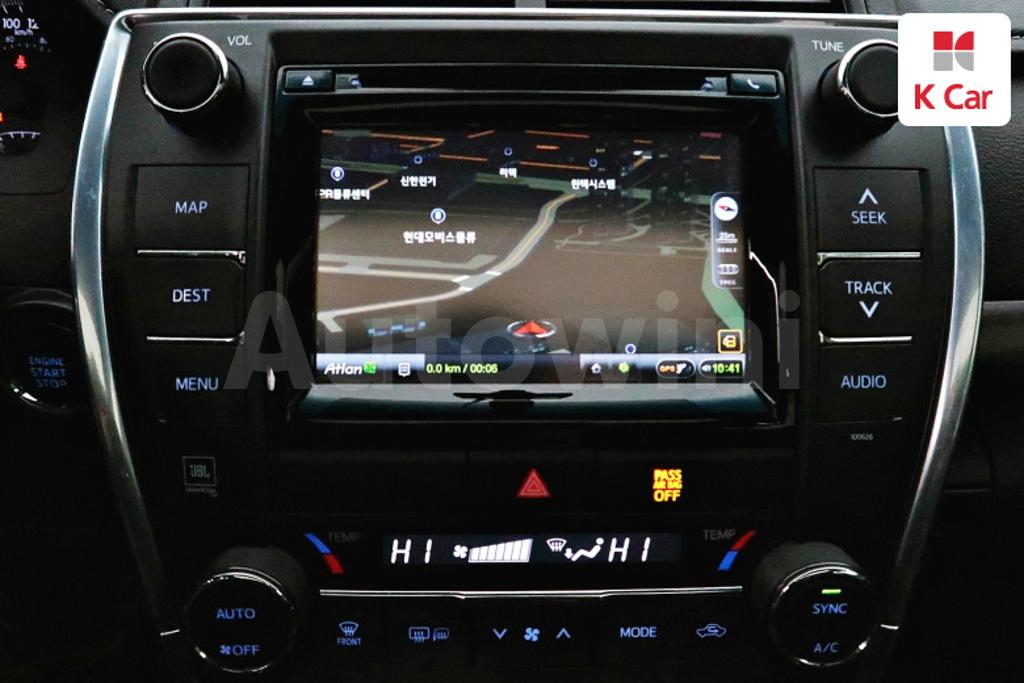 2016 TOYOTA  CAMRY 2.5 XLE - 14