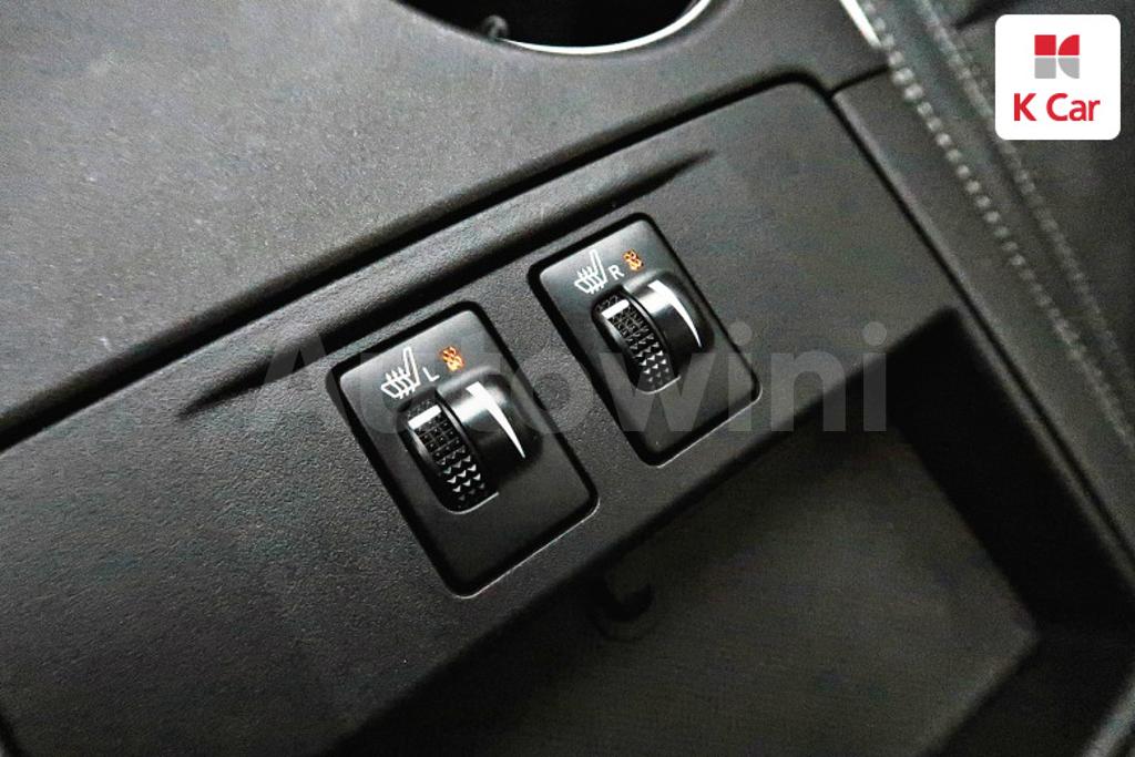 2016 TOYOTA  CAMRY 2.5 XLE - 16