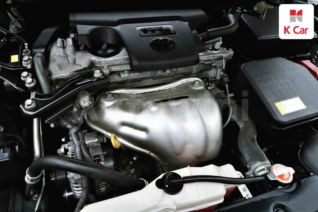 2016 TOYOTA  CAMRY 2.5 XLE - 18