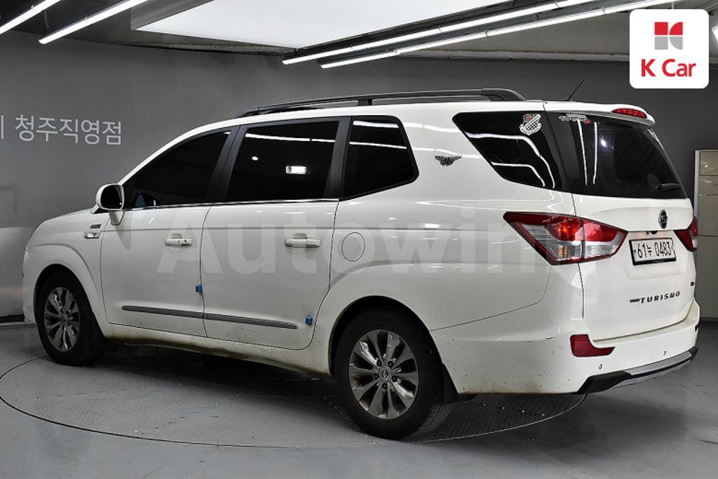 2016 SSANGYONG KORANDO TURISMO 4WD TX 9 SEATS - 4