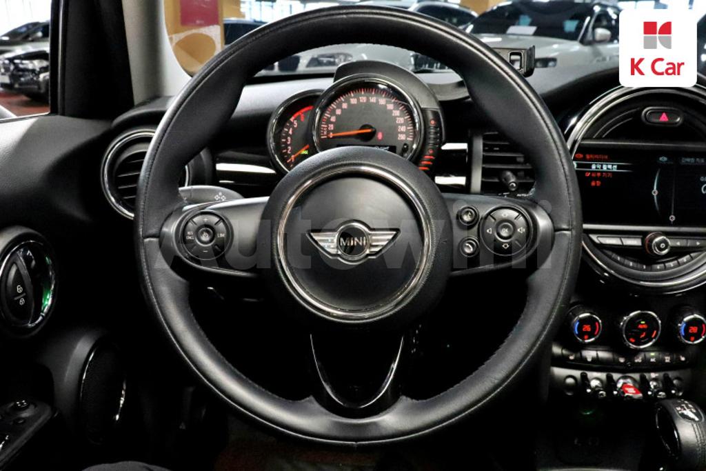 2016 MINI COOPER D HIGH - 7