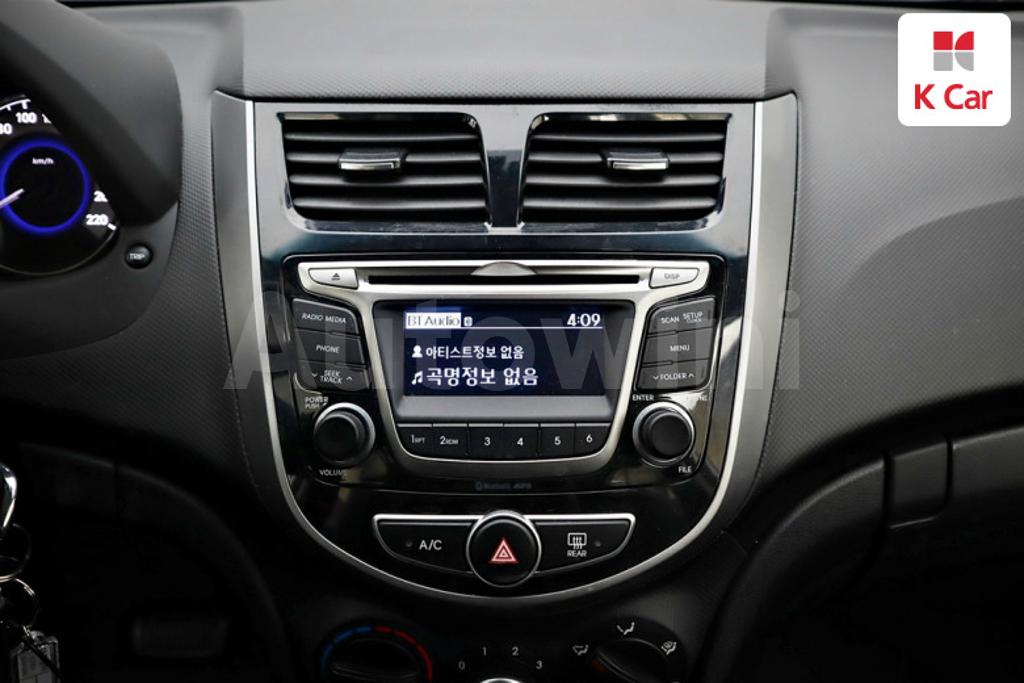 2019 HYUNDAI ACCENT  WIT DIESEL 1.6 VGT MORDERN - 11