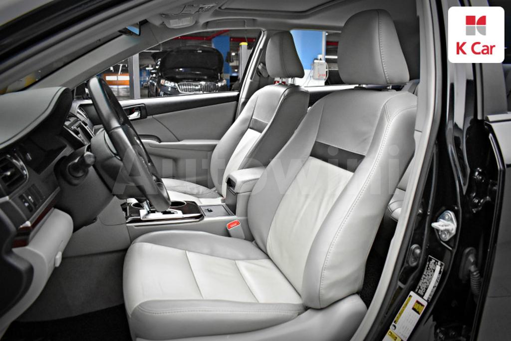 2012 TOYOTA  CAMRY 2.5 XLE - 8