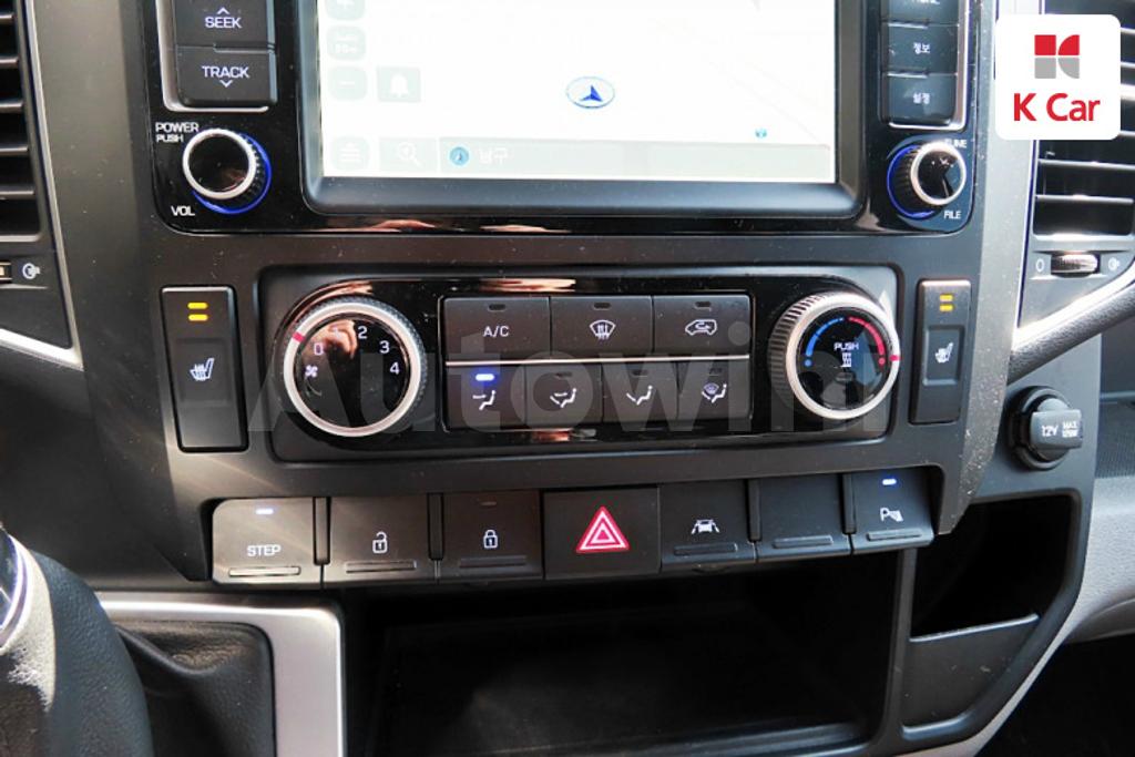 2019 HYUNDAI SOLATI 15 SEATS - 15