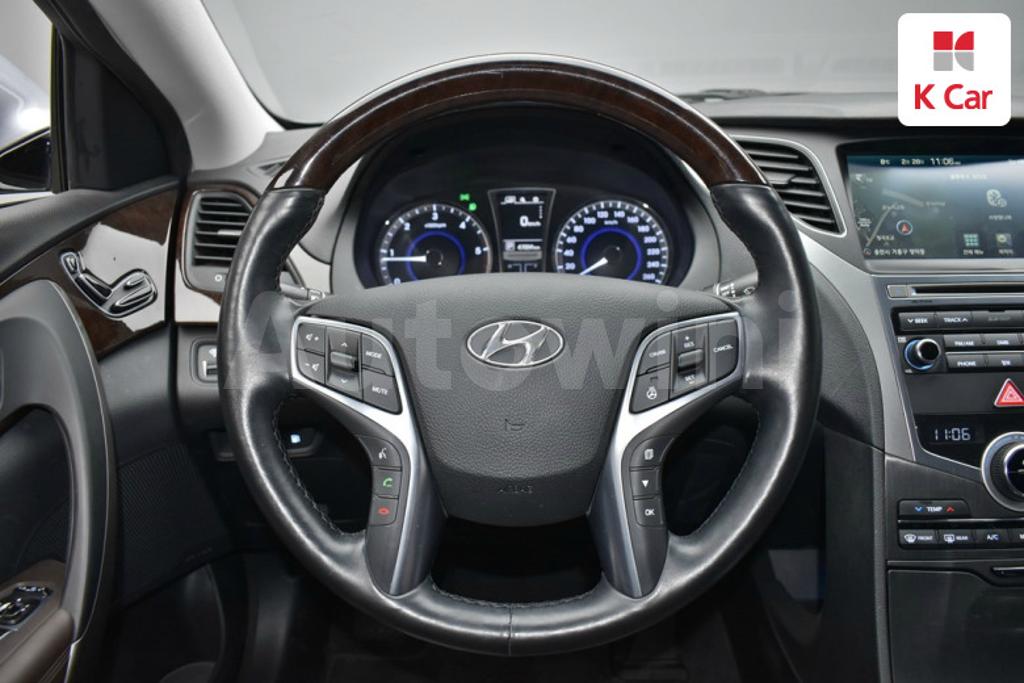 2016 HYUNDAI GRANDEUR HG AZERA HG220 DIESEL MORDERN - 9