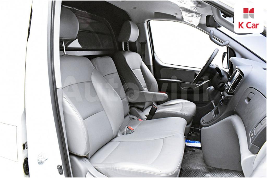 2019 HYUNDAI GRAND STAREX H-1 VAN 3 SEATS - 9