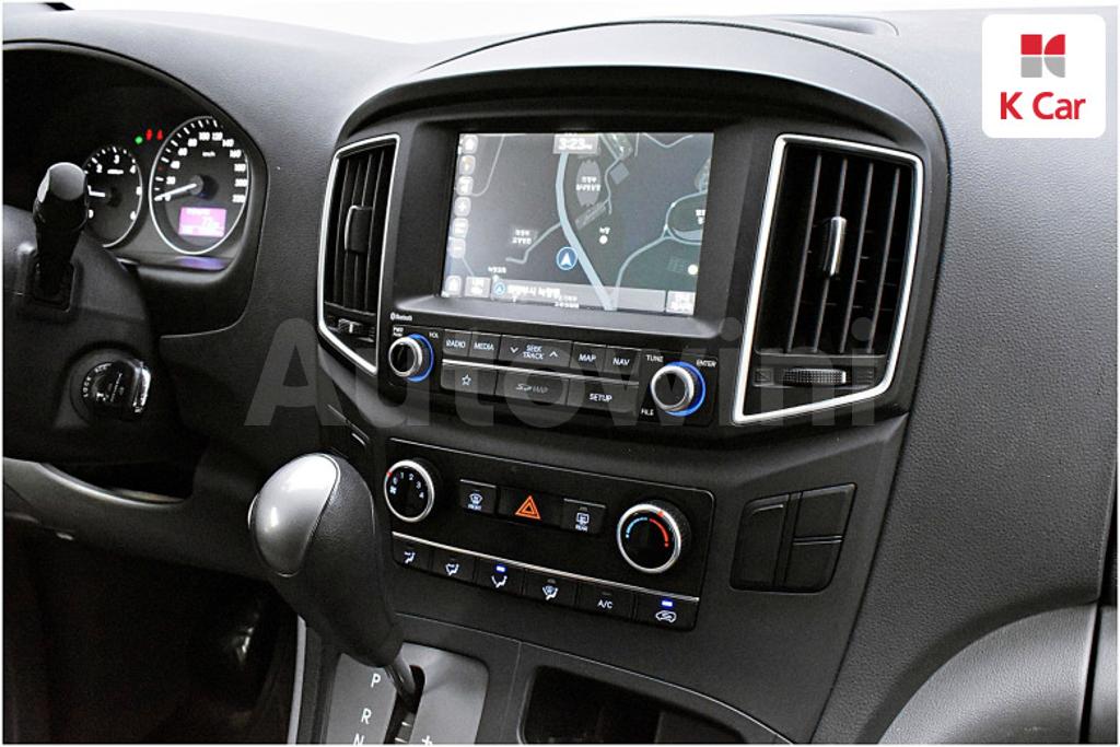 2019 HYUNDAI GRAND STAREX H-1 VAN 3 SEATS - 10