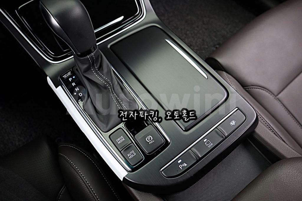 2018 HYUNDAI GRANDEUR IG HYBRID AZERA EXCLUSIVE - 25