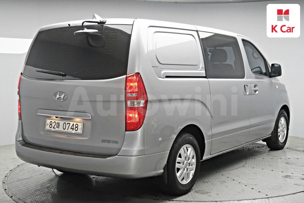 2019 HYUNDAI GRAND STAREX H-1 VAN 5 SEATS - 2