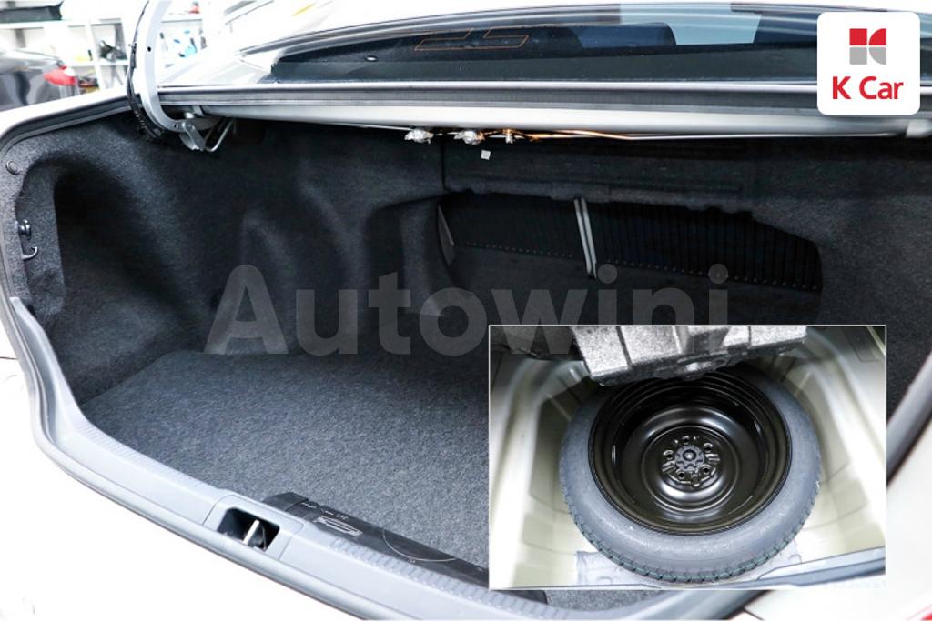 2012 TOYOTA  CAMRY 2.5 XLE - 15
