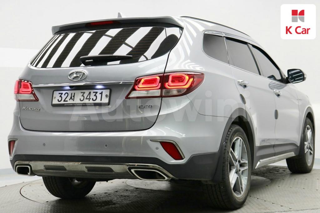KMHSN81XBHU261811 2017 HYUNDAI  MAXCRUZ DIESEL 2.2 2WD-1