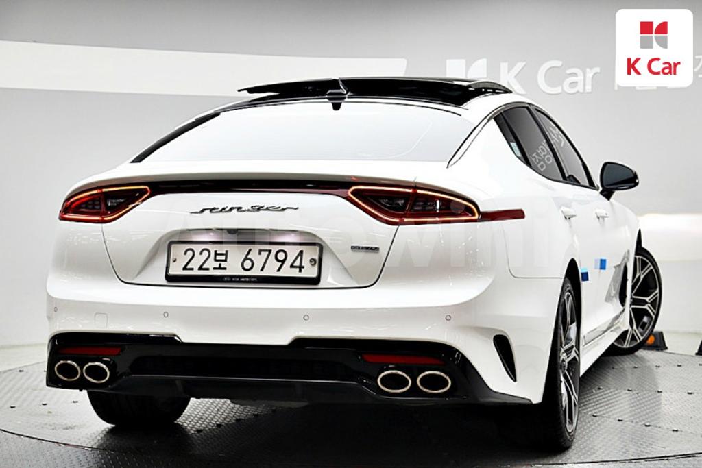 KNAE351ADKS049045 2019 KIA STINGER 2.0 TURBO AWD-2