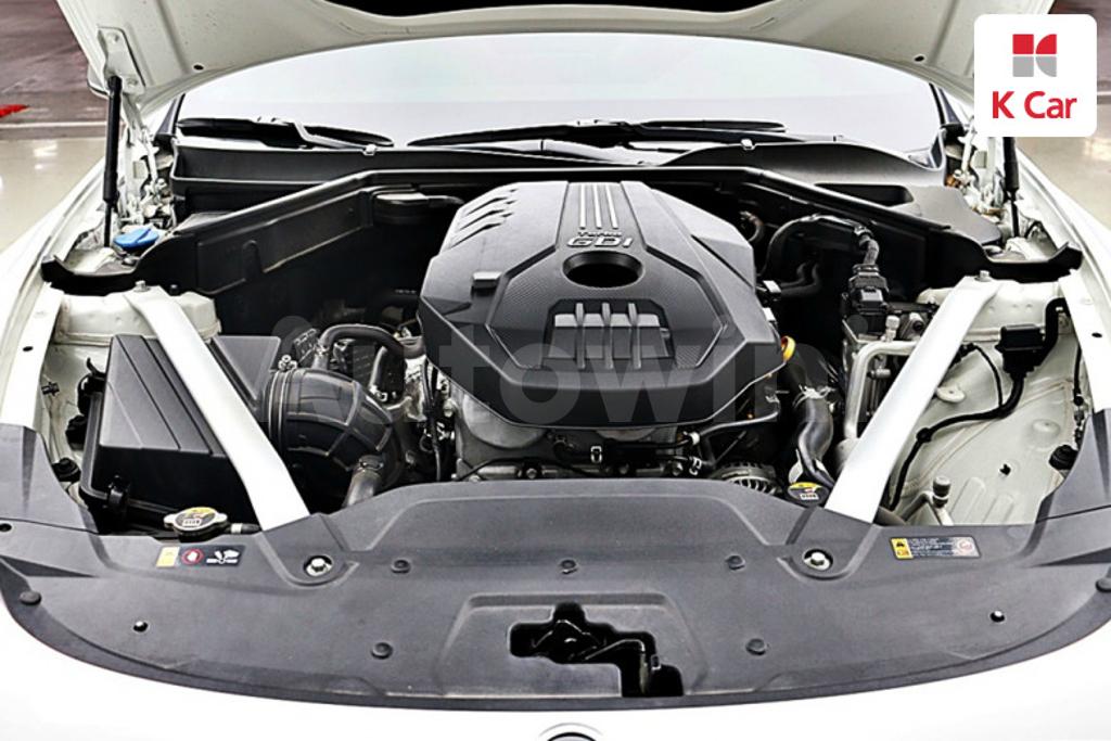 2019 KIA STINGER 2.0 TURBO AWD - 8