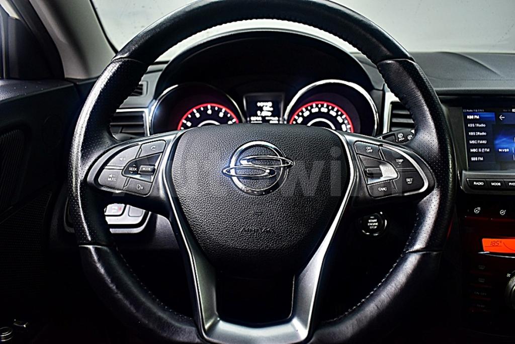 2018 SSANGYONG TIVOLI ARMOR LX 2WD - 27