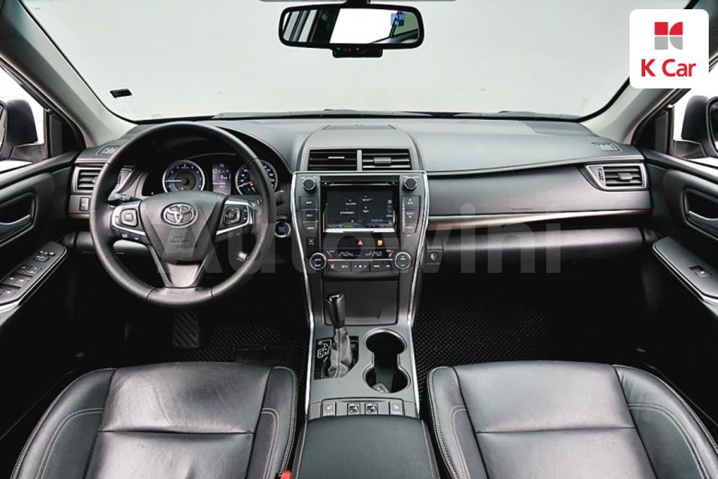 2016 TOYOTA  CAMRY 2.5 XLE - 8
