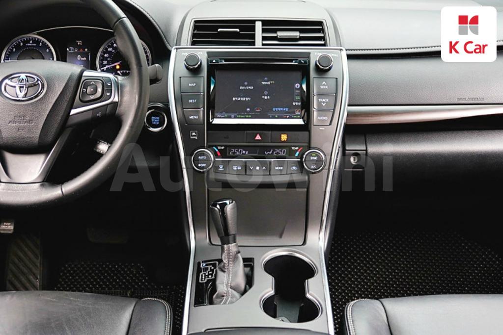 2016 TOYOTA  CAMRY 2.5 XLE - 14