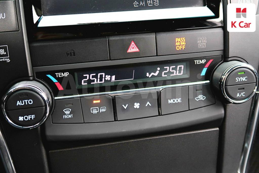 2016 TOYOTA  CAMRY 2.5 XLE - 16