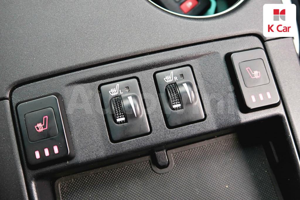 2016 TOYOTA  CAMRY 2.5 XLE - 17