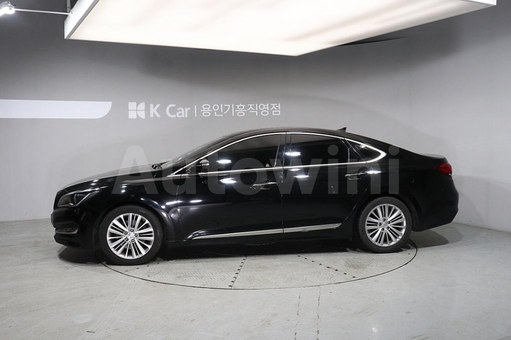 KMHFM411BFA007556 2015 HYUNDAI ASLAN G300 MORDERN-3