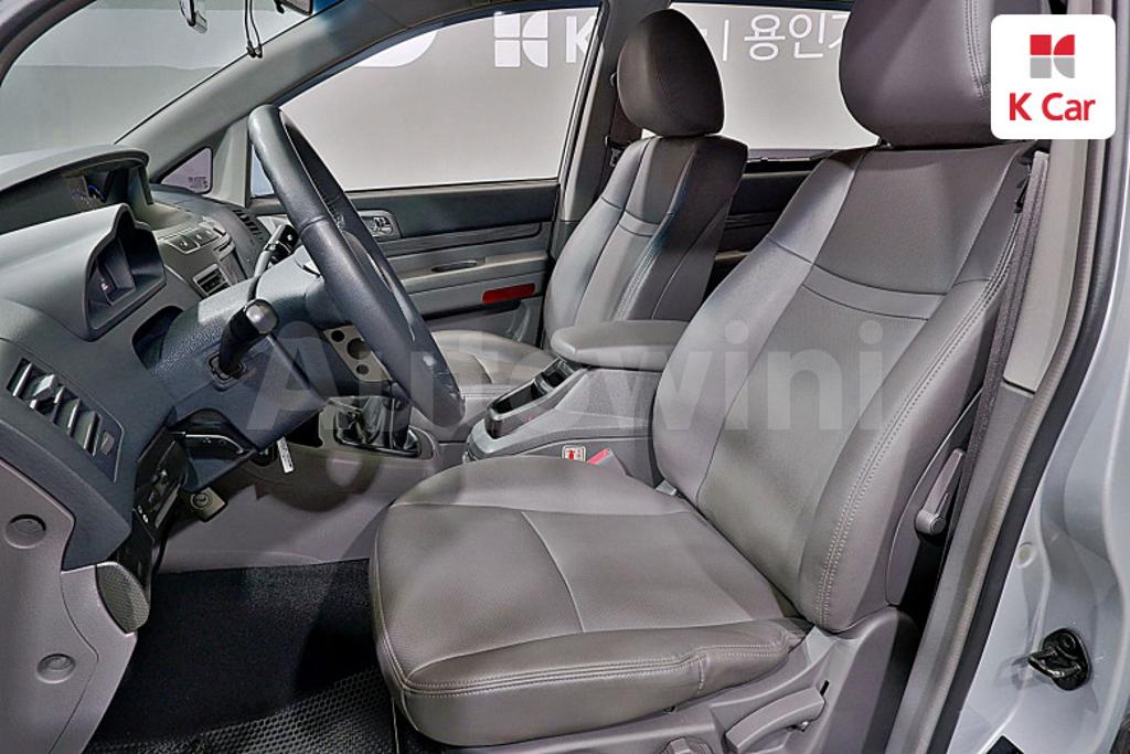 2014 SSANGYONG KORANDO TURISMO 2WD LT 11 SEATS - 7