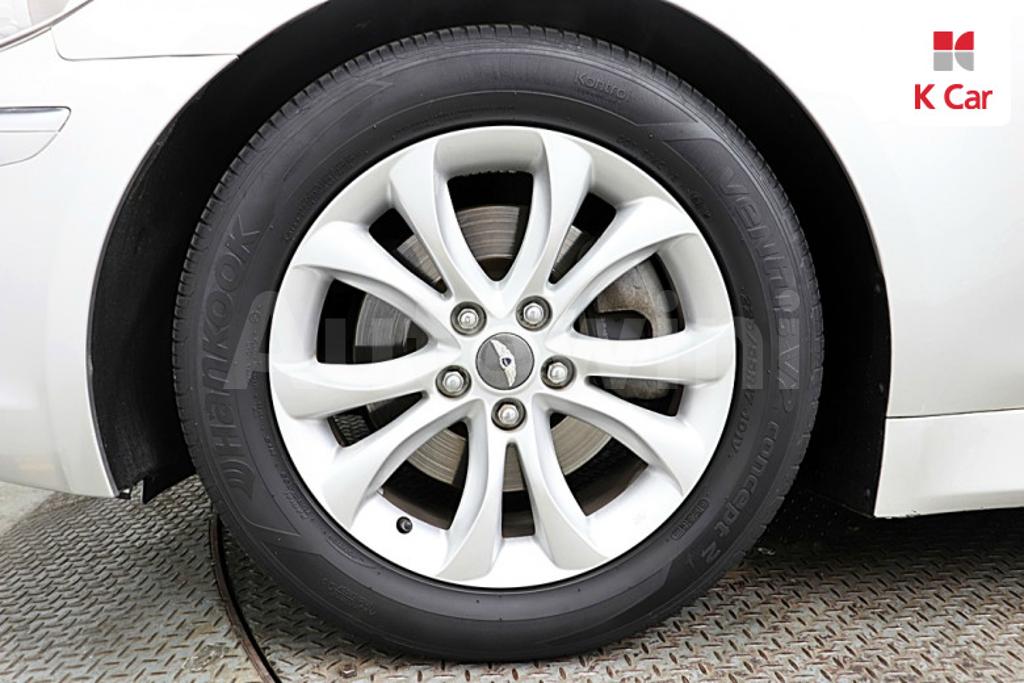 2013 HYUNDAI GENESIS BH330 MORDERN - 18