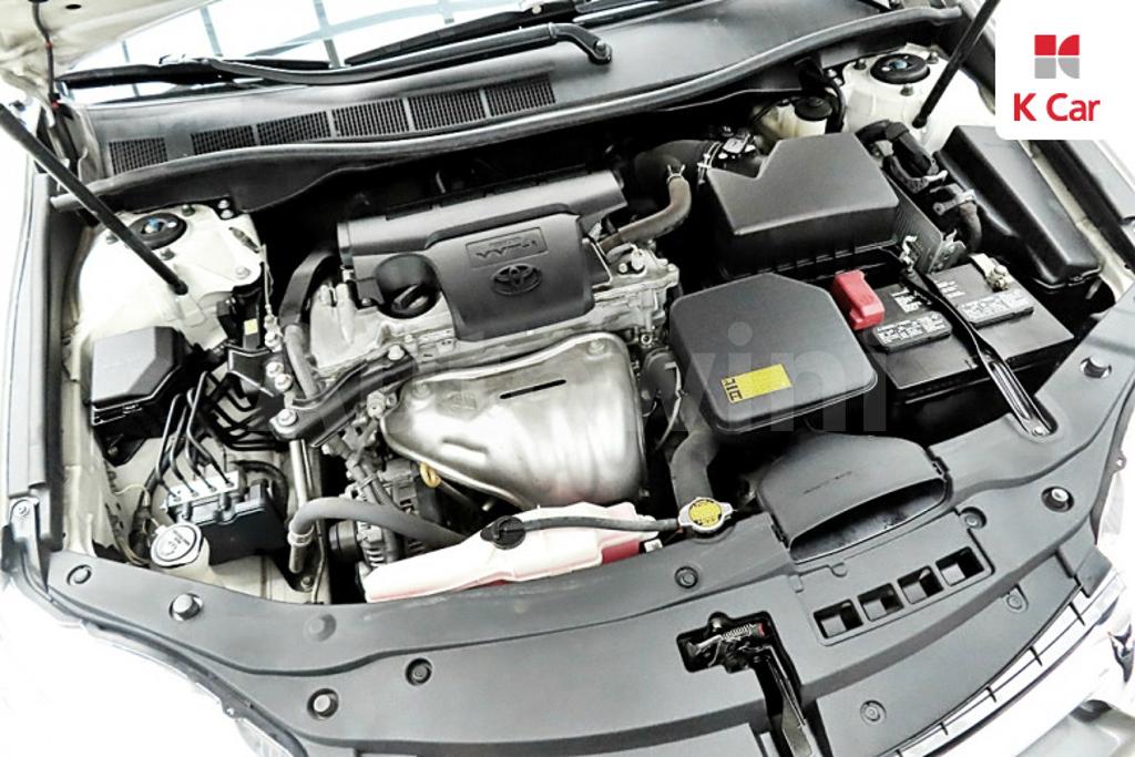 2015 TOYOTA  CAMRY 2.5 XLE - 18