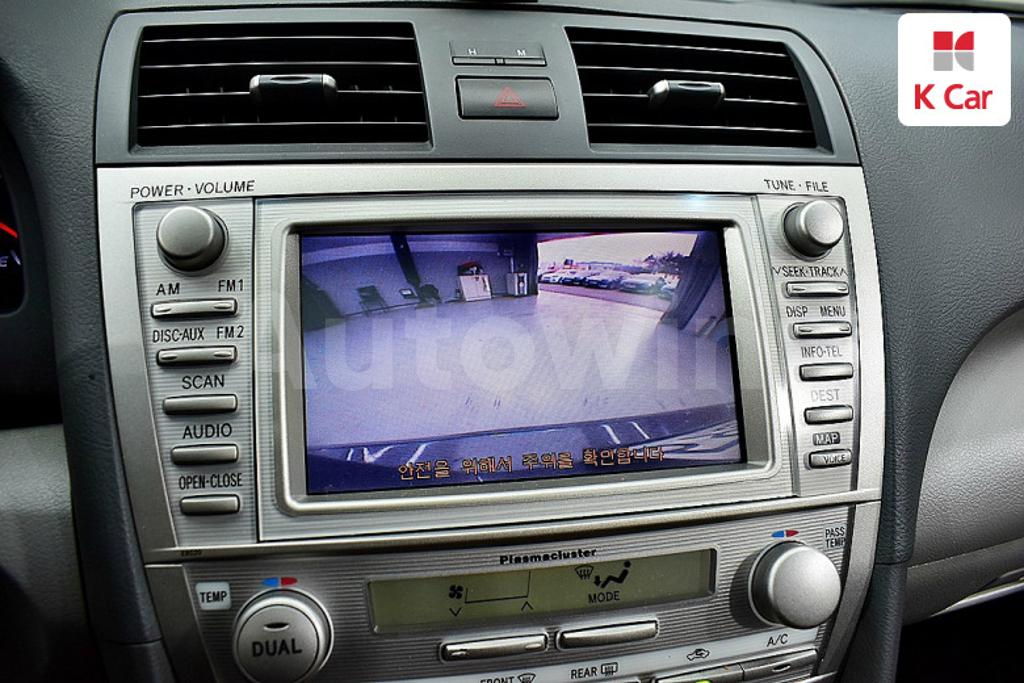 2011 TOYOTA CAMRY XLE - 7