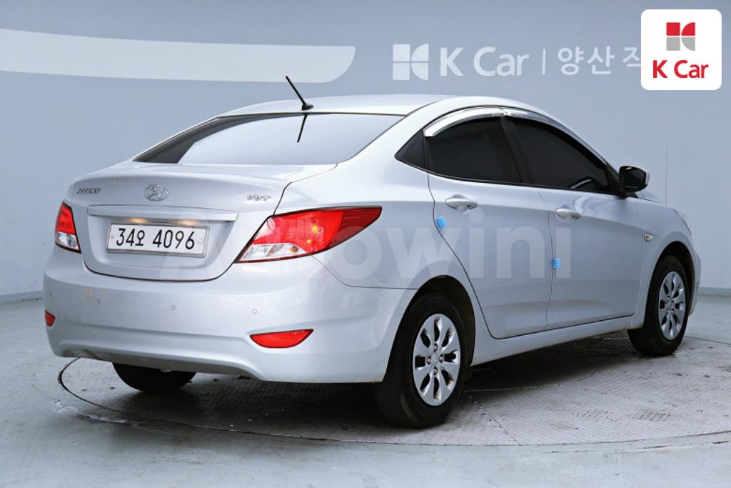 KMHCS41BEHU291540 2017 HYUNDAI ACCENT  1.4 VVT SMART-4
