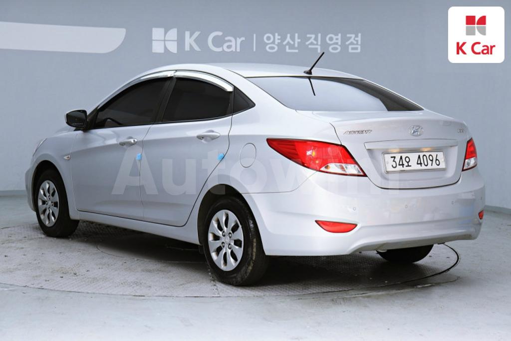 KMHCS41BEHU291540 2017 HYUNDAI ACCENT  1.4 VVT SMART-5