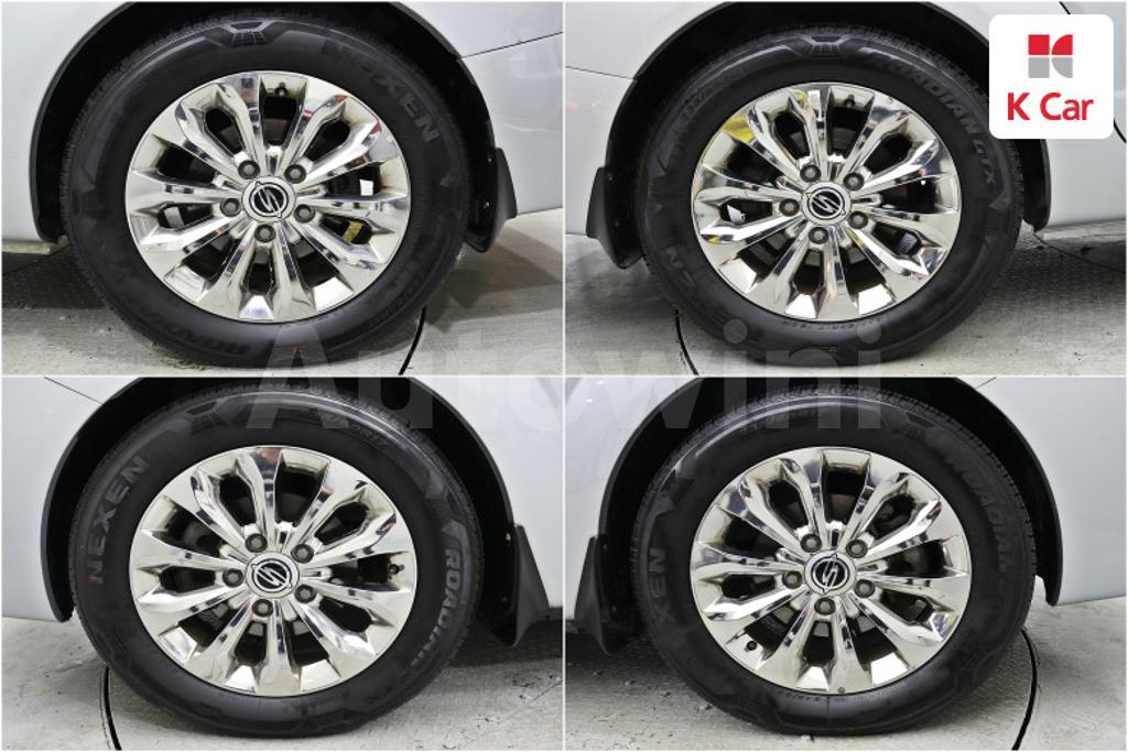 2016 SSANGYONG KORANDO TURISMO 4WD 9 SEATS - 16
