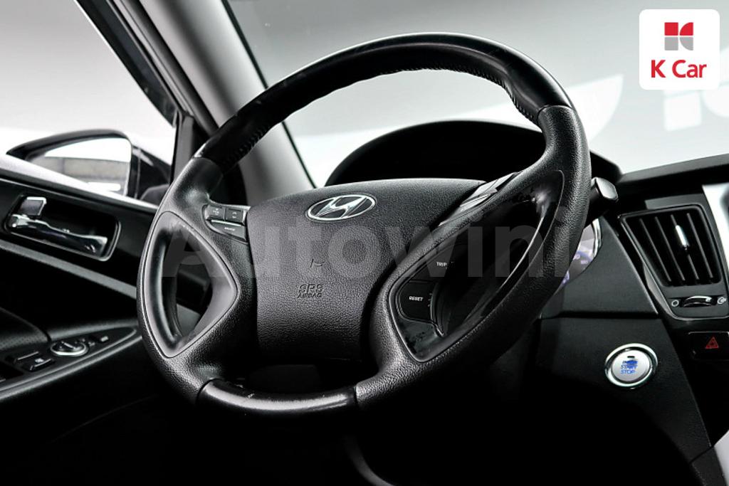2011 HYUNDAI YF SONATA LPI PREMIER() - 9