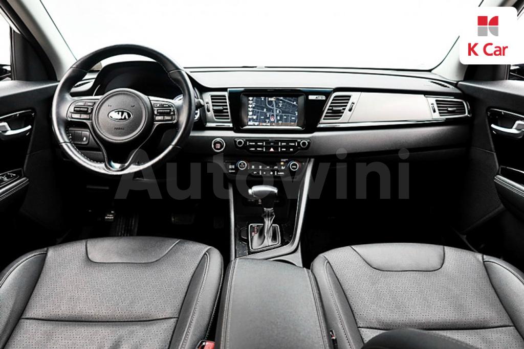 2017 KIA NIRO PRESTIGE - 7