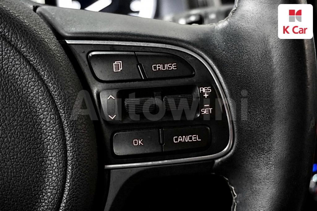 2017 KIA NIRO PRESTIGE - 18