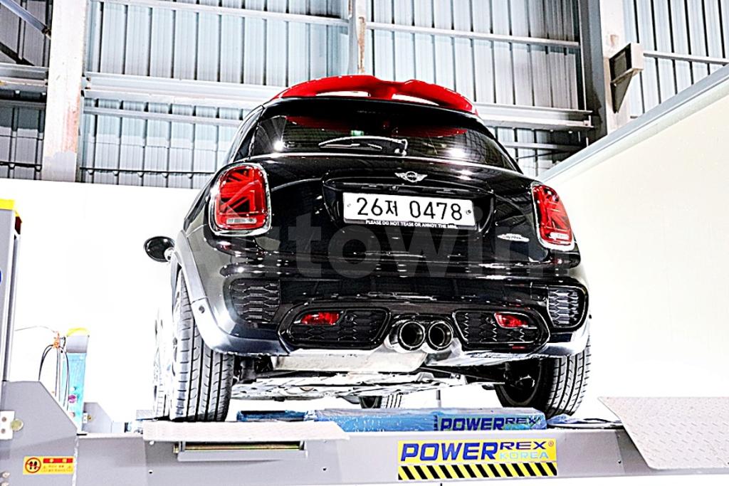2016 MINI COOPER S JCW - 15