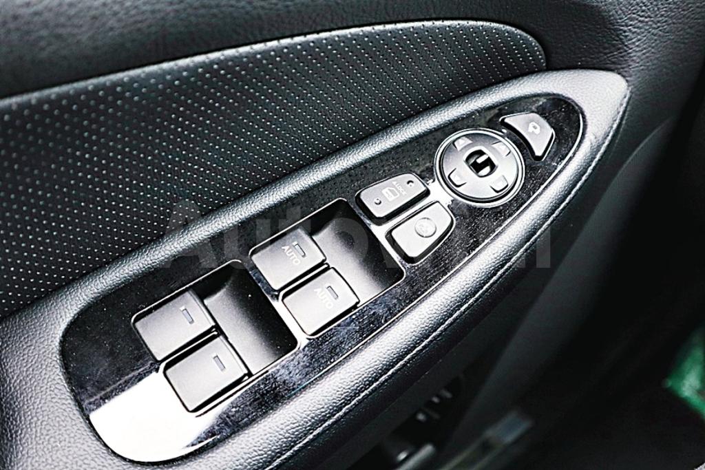 2013 HYUNDAI GENESIS BH330 MORDERN - 19