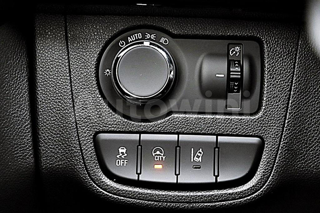 2022 GM DAEWOO (CHEVROLET)  SPARK PREMIER - 24