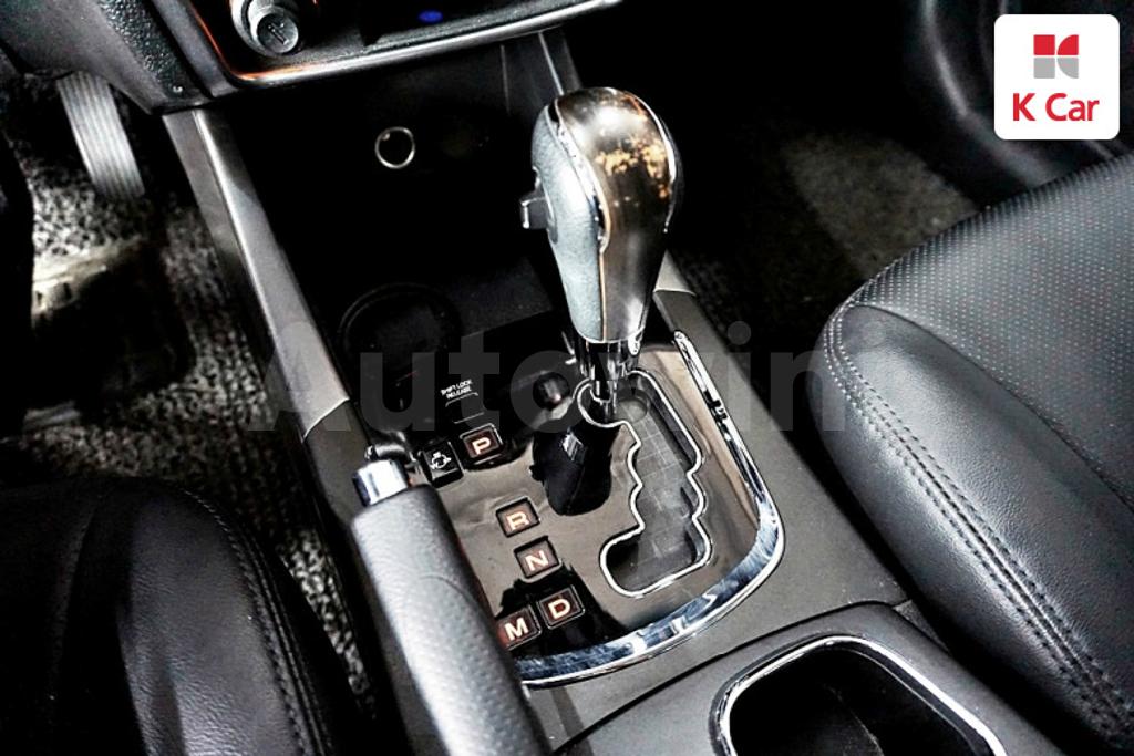 2016 SSANGYONG  KORANDO C 2.2 RX 2WD - 9