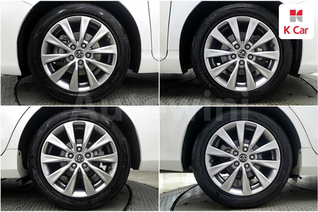 2016 TOYOTA  CAMRY HYBRID XLE - 18