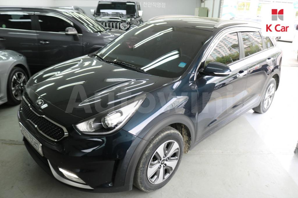 KNACB81CGHA075549 2017 KIA NIRO PRESTIGE-0