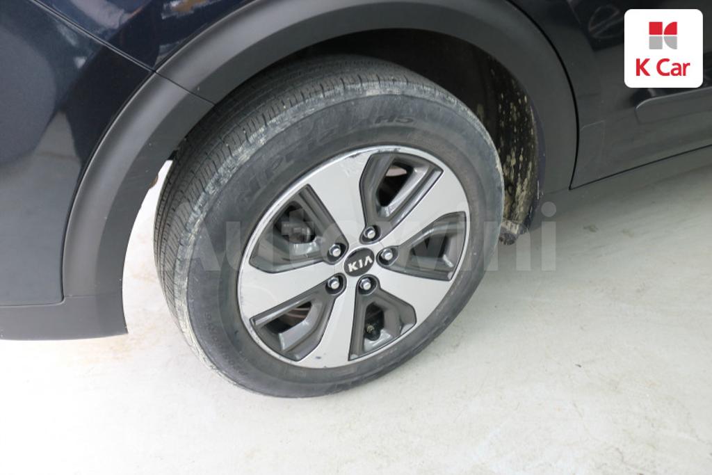KNACB81CGHA075549 2017 KIA NIRO PRESTIGE-2
