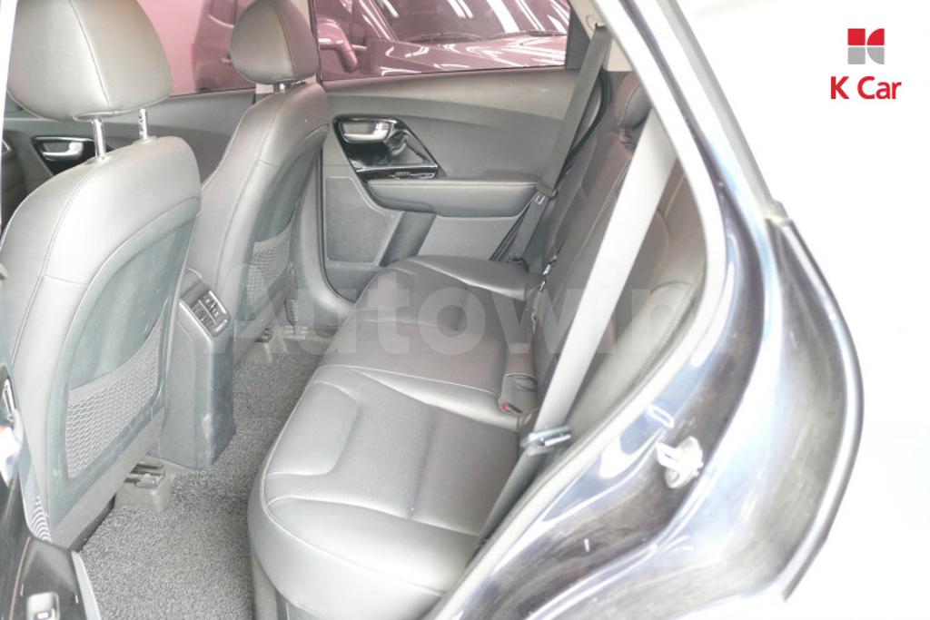 KNACB81CGHA075549 2017 KIA NIRO PRESTIGE-3
