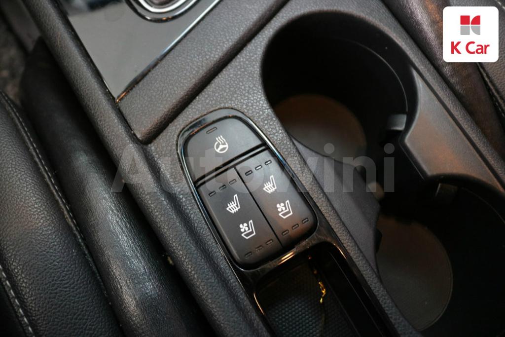 2017 KIA NIRO PRESTIGE - 11