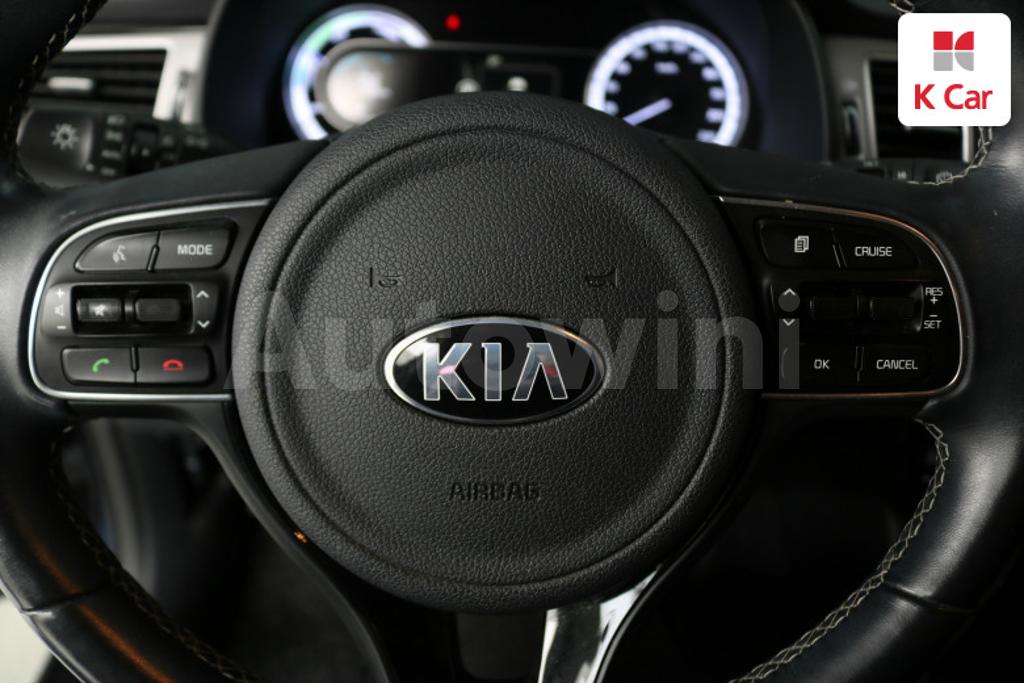 2017 KIA NIRO PRESTIGE - 12